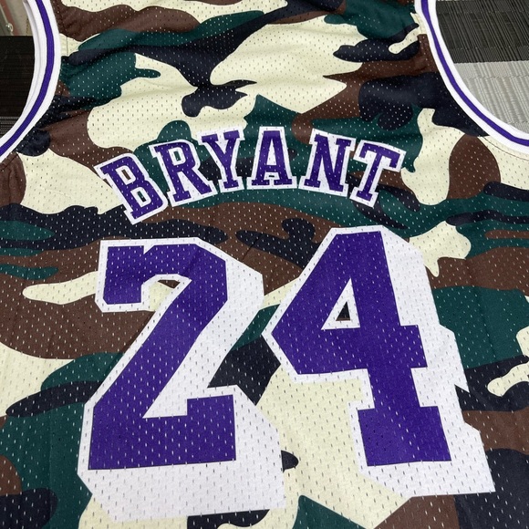 Kobe Bryant Jersey - Picture 2 of 3